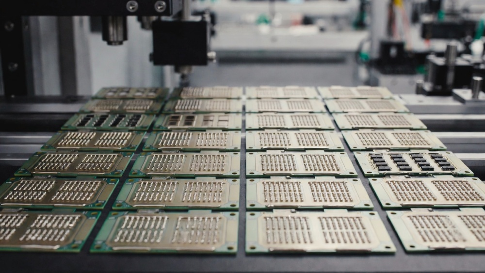 Solder Paste Printing Consistency Across Different Products Juotospastan tulostuksen johdonmukaisuus eri tuotteissa