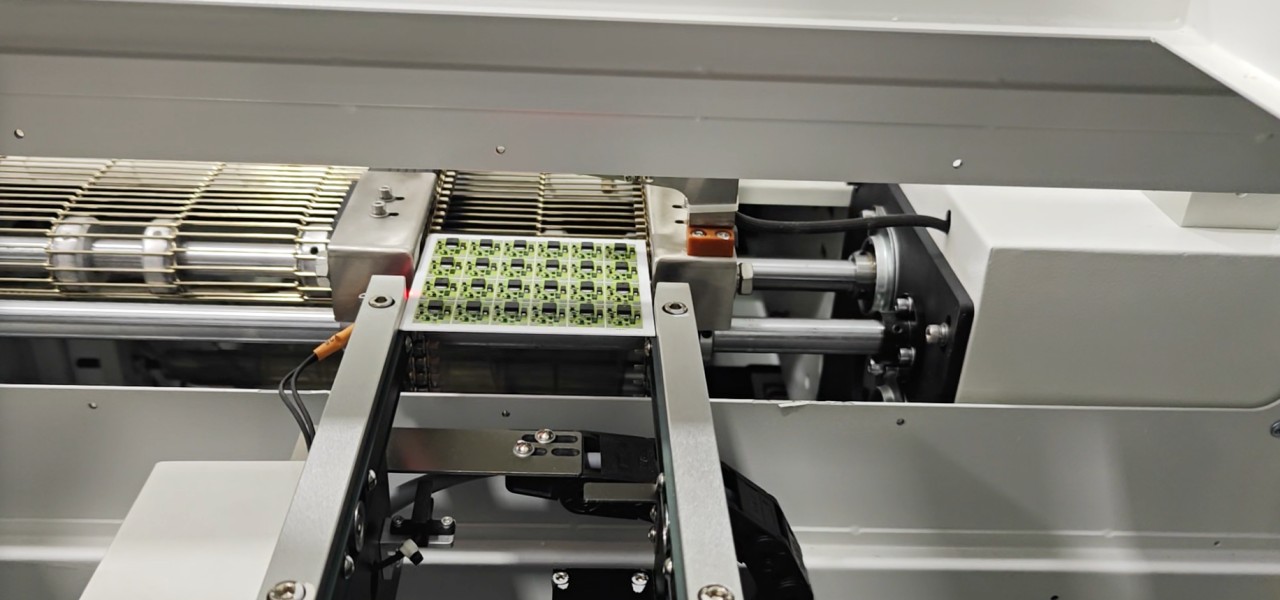 Asennuksen ja koulutuksen lis&auml;ksi