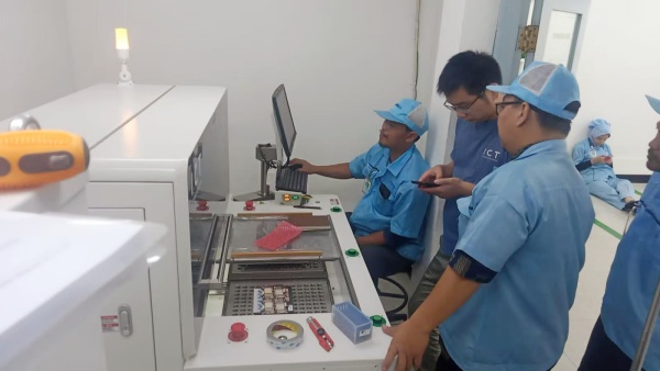 ICT: n tekninen tuki PCBA -reitittimelle Indonesiassa.
