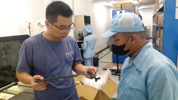 ICT: n globaali tekninen tuki EMS: lle DePaneling Machin kanssa Indonesiassa