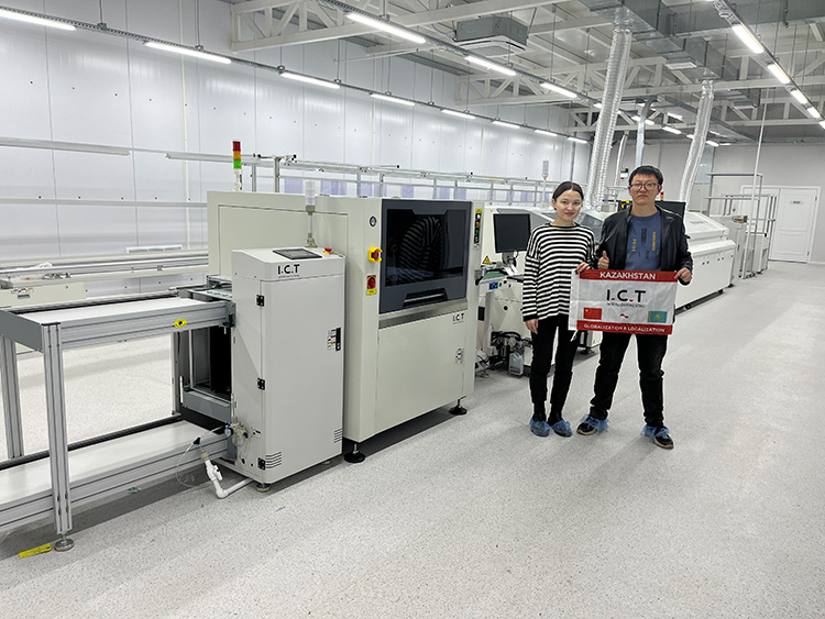 JUKI SMT -tuotantolinja